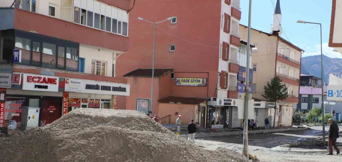 Hakkari’de KPSS ön lisans oturumu için sınav merkezlerinde geniş güvenlik önlemi
