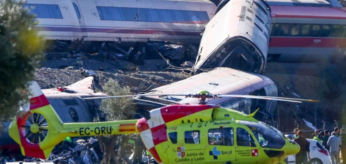 High‑speed trains collide south of Madrid causing dozens of deaths