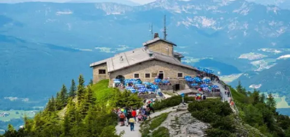 historic eagles nest engulfed in flames as suspect detained in bavaria 0 qsbM9zGs