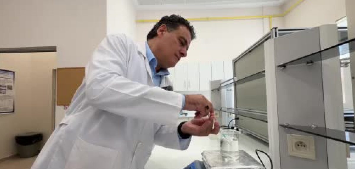 Hitit Üniversitesi ekipleri enzimsiz glukoz sensörü geliştirerek altın madalya kazandı