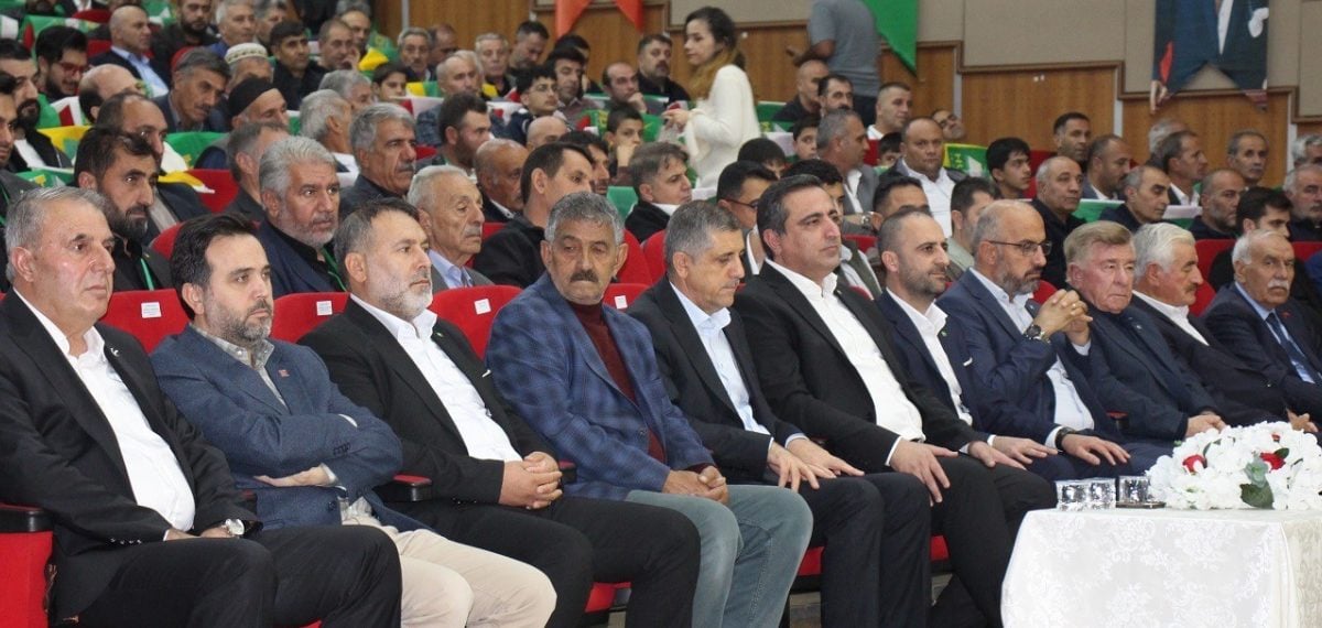 HÜDA PAR Ağrı Kongresiyle Meclis’teki Çerçeve Yasaya Katkısını Vurguladı