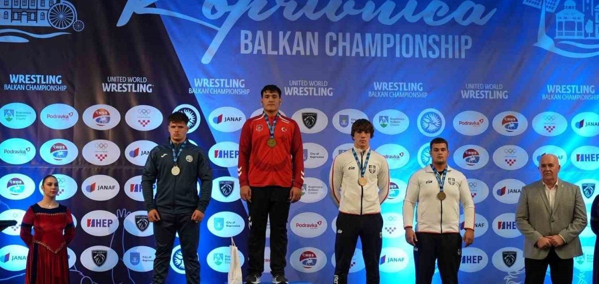 İbrahim Mert Eren U17 Grekoromende Balkan Şampiyonu Oldu