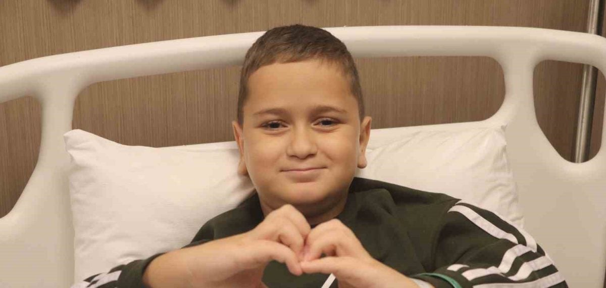 İkinci kez böbrek nakli olan 11 yaşındaki çocuk hayata yeniden tutundu
