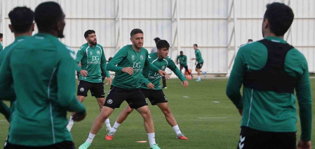 İlhan Palut’tan hakem değerlendirmesi ve Başakşehir hazırlığı açıklaması