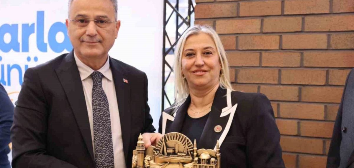 İlkadım Belediye Başkanı İhsan Kurnaz muhtarlarla bir araya geldi