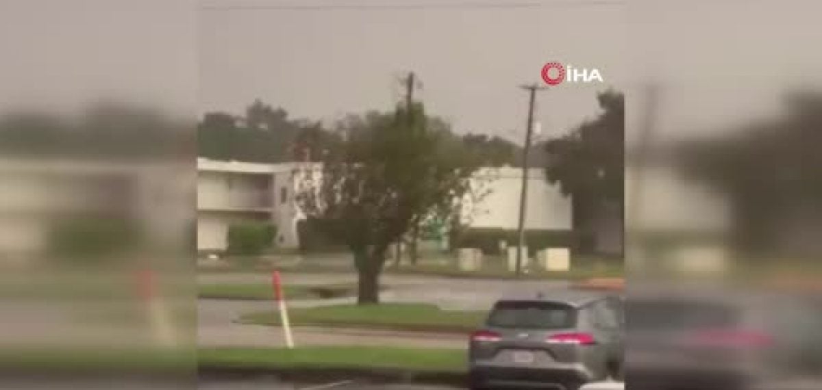 Isaias Kasırgası Florida kıyılarında karaya çıktı ve geniş çapta elektrik kesintisi yarattı