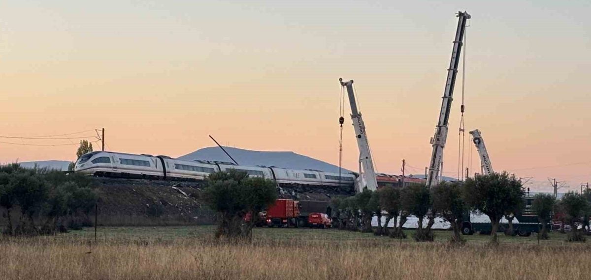 İspanya’da yüksek hızlı tren kazasında 69 kişi yaşamını yitirdi