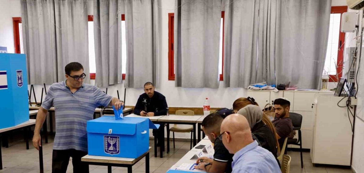İsrail’de kritik parlamento seçimi başladı ve sonuç belirsizliği sürüyor