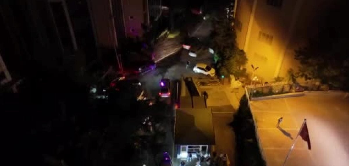 İstanbul polisinin operasyonunda 61 antika otomobil ve 37 gözaltı