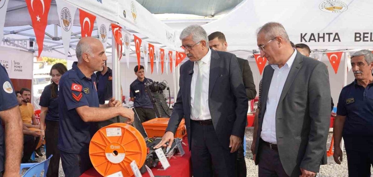 Kahta Belediyesi İtfaiye Haftası etkinlikleriyle vatandaşları bilinçlendiriyor