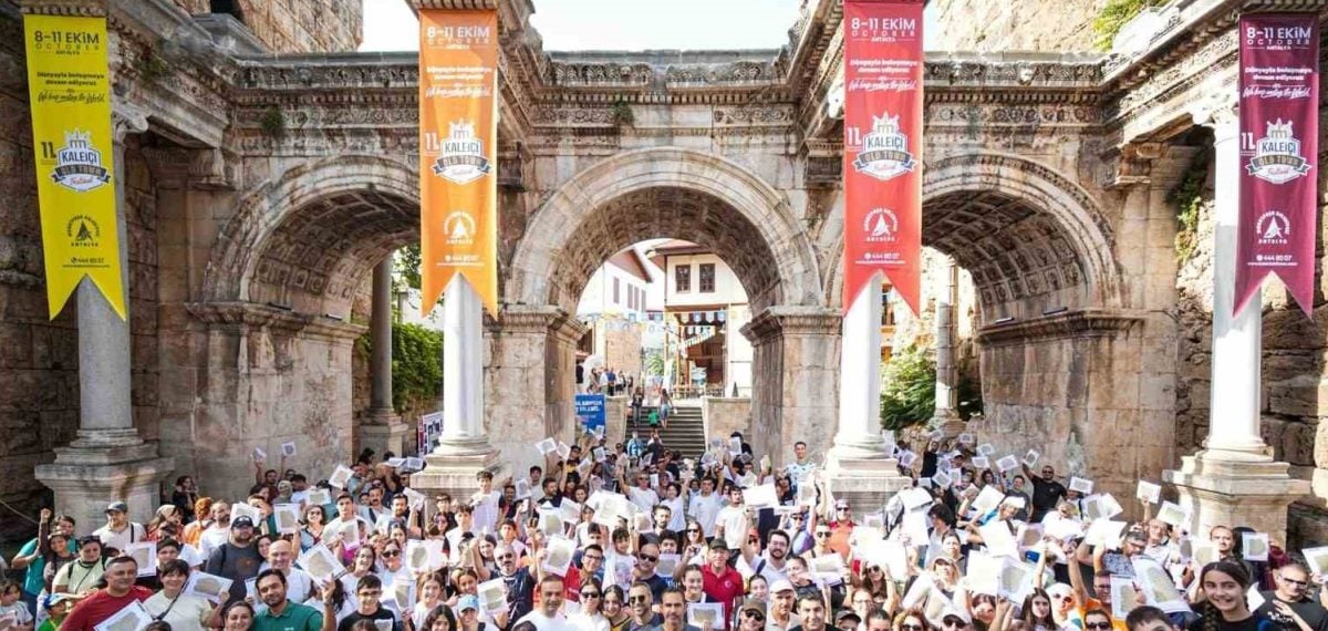 Kaleiçi’nde 800’den fazla katılımcıyla oryantiring heyecanı yaşandı