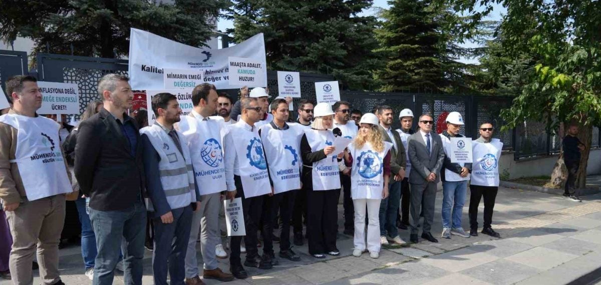 Kamu mühendisleri bakanlık önünde ücret ve özlük hakları için düzenleme talep etti