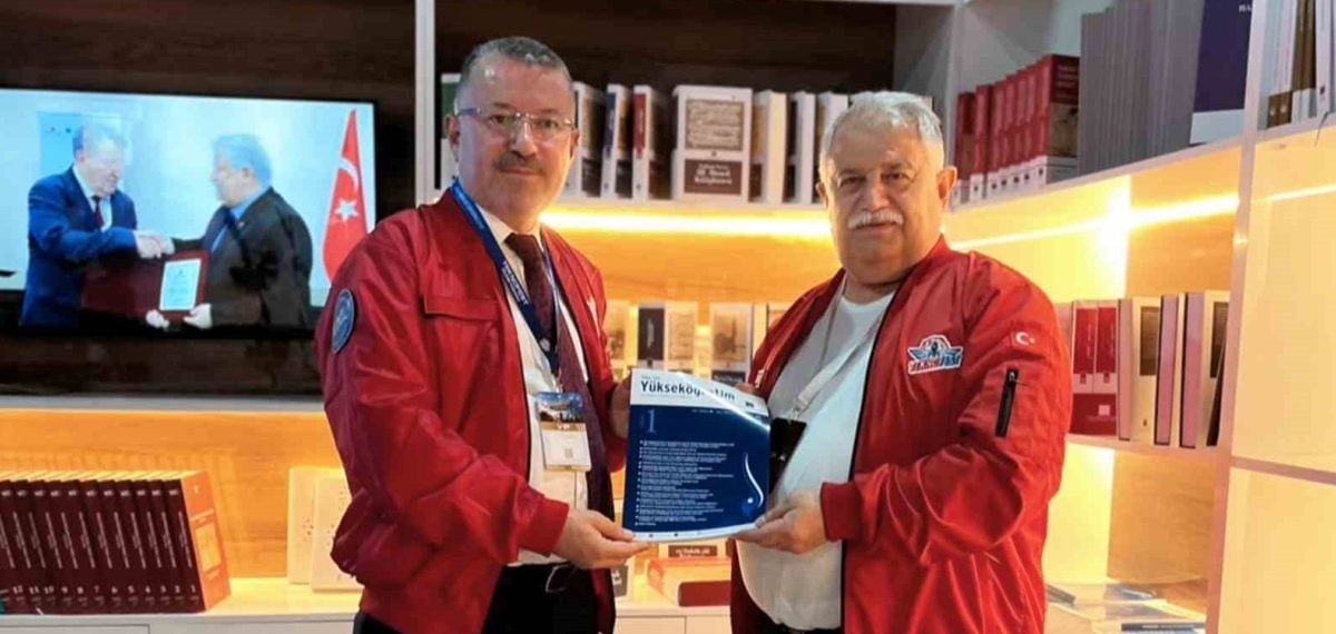 Karabük Üniversitesi Rektörü TEKNOFEST’te TÜBA Başkanı ile bilim ve eğitim temasları