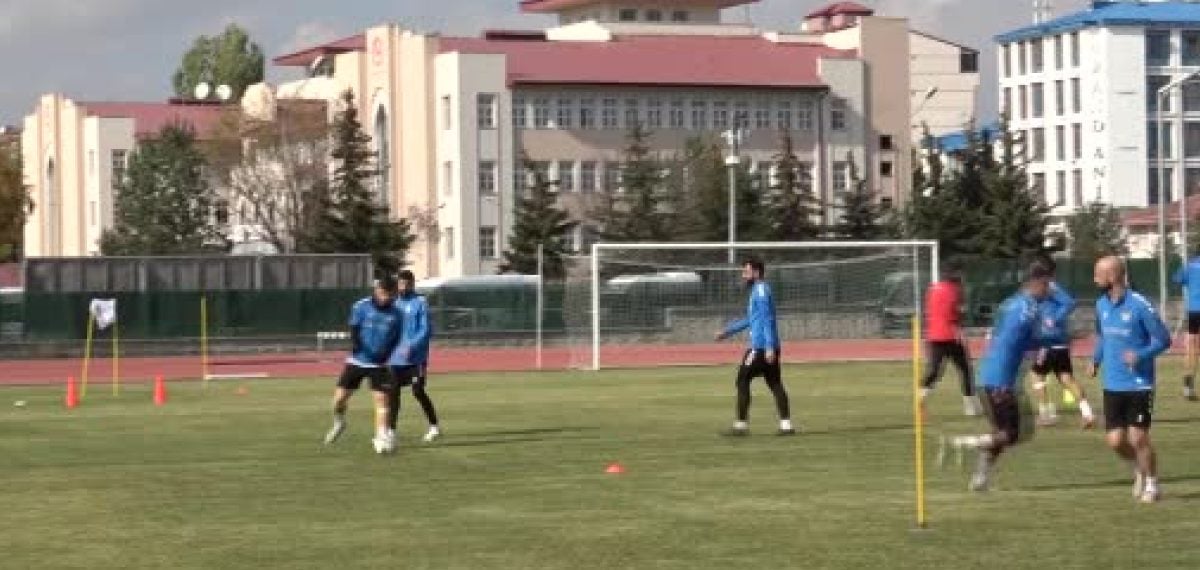 Kars 36 Spor sahasında Antalyaspor ile kupa maçına hazırlanıyor