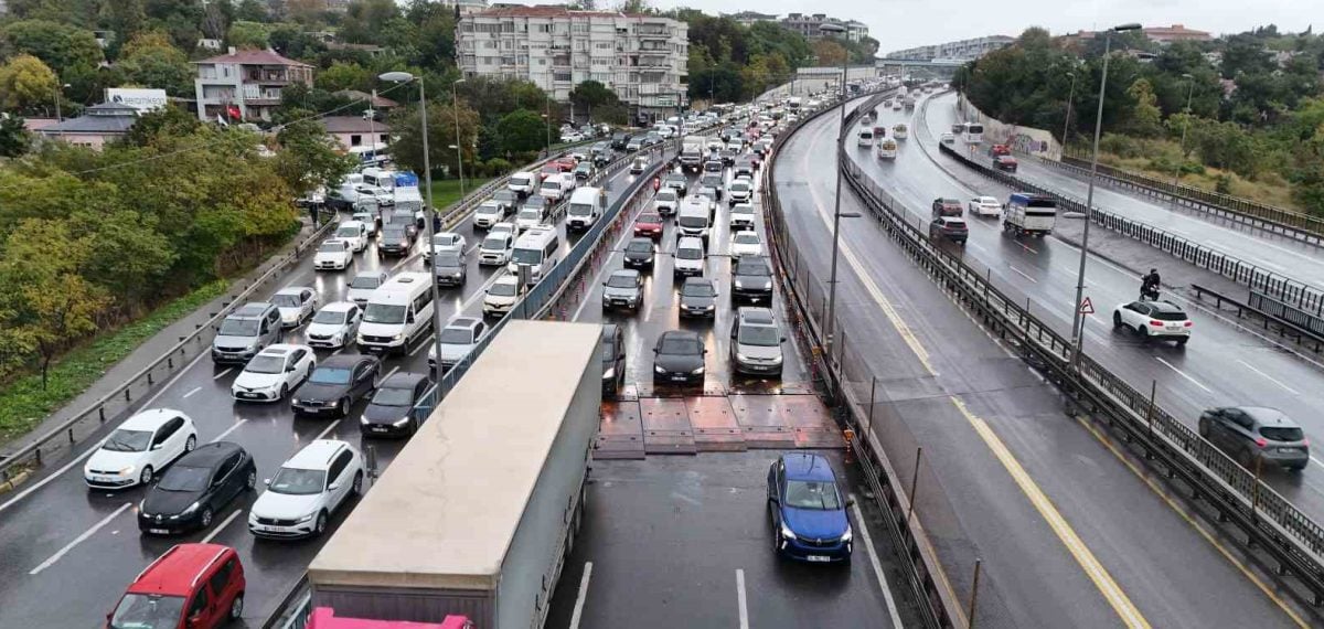 Kasis ve yağış nedeniyle D-100 Karayolu’nda trafik kilitlendi