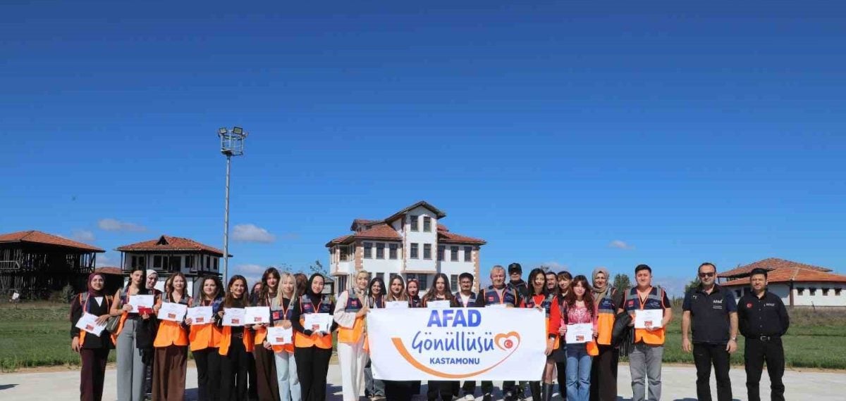 Kastamonu’da 38 kişi saha eğitimini tamamlayarak destek AFAD gönüllüsü oldu