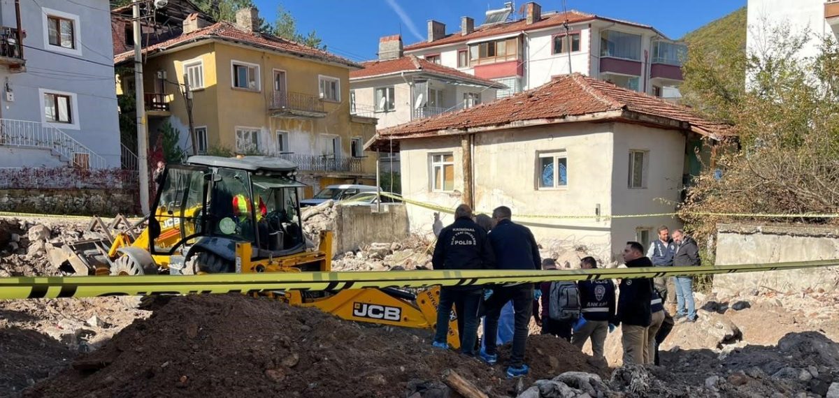 Kayıp kadının evinde bulunan kemikler Adli Tıp’a gönderildi