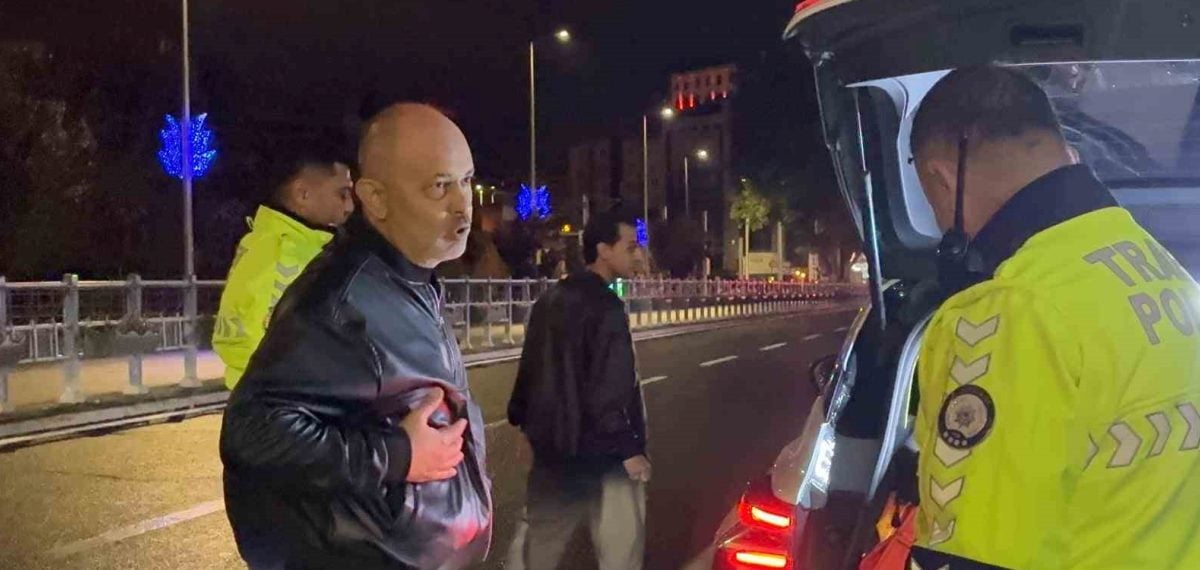 Kayseri’de alkollü sürücü uygulamada araçların önüne geçerek müdahaleye engel oldu