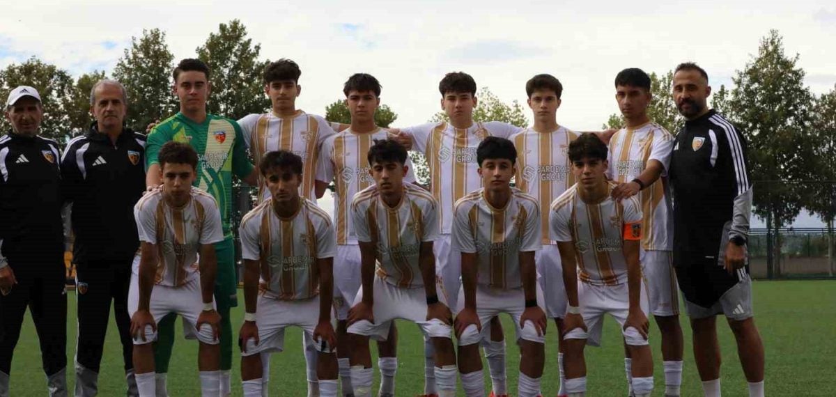 Kayserispor U16 evinde Amatör Spor Vefa Kulübü’nü 19-0 yendi
