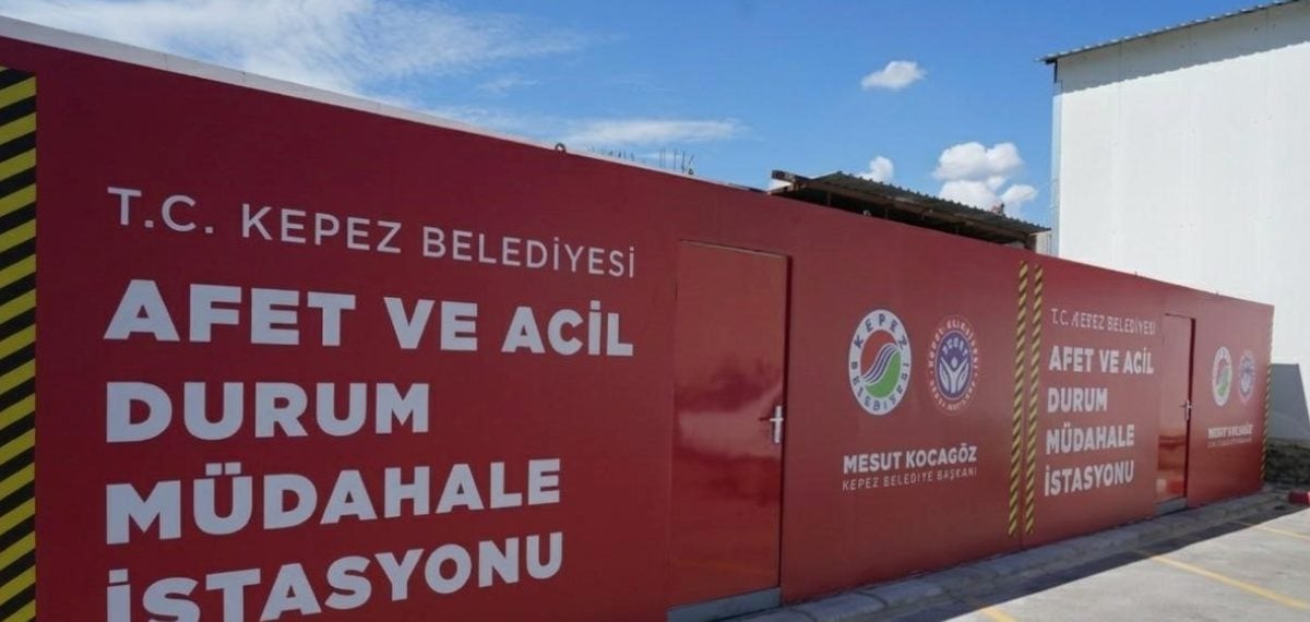 Kepez Belediyesi hizmet binasına iki Afet ve Acil Durum İstasyonu kurdu