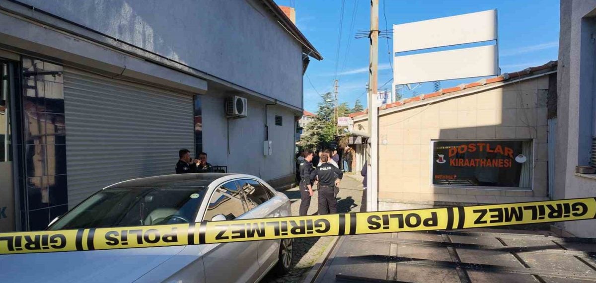 Kıraathanede av tüfeğiyle saldırı sonucu bir kişi yaşamını yitirdi