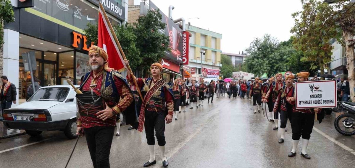 Kozan’da 10. Geleneksel İsmet Atlı Karakucak Güreşleri kortejle başladı