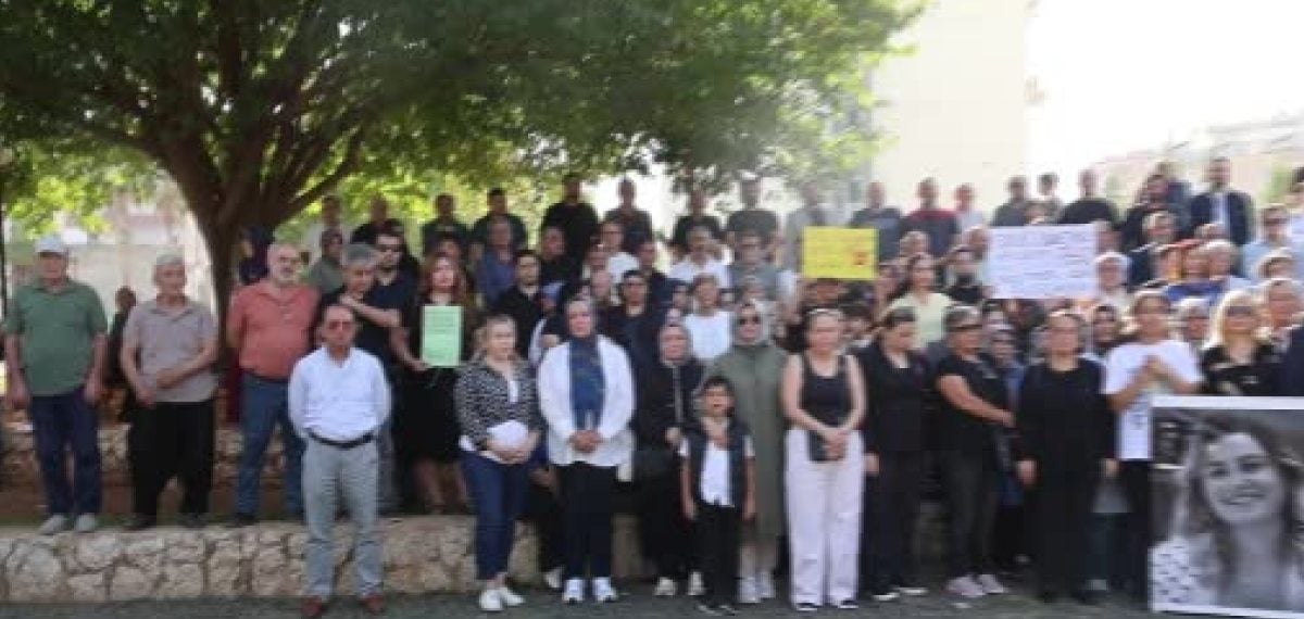 Kozan’da kadınlar Sevda Dinler için bir araya geldi ve cezayı istedi