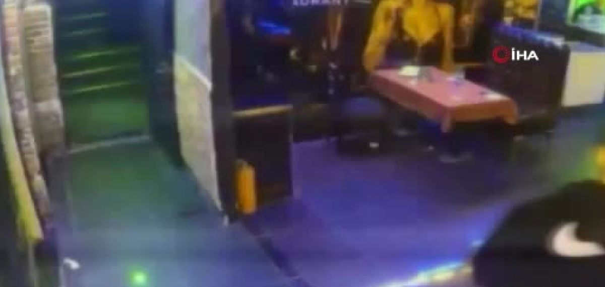 Küçükçekmece eğlence mekanında silahlı saldırı iki can aldı, 3 yaralı