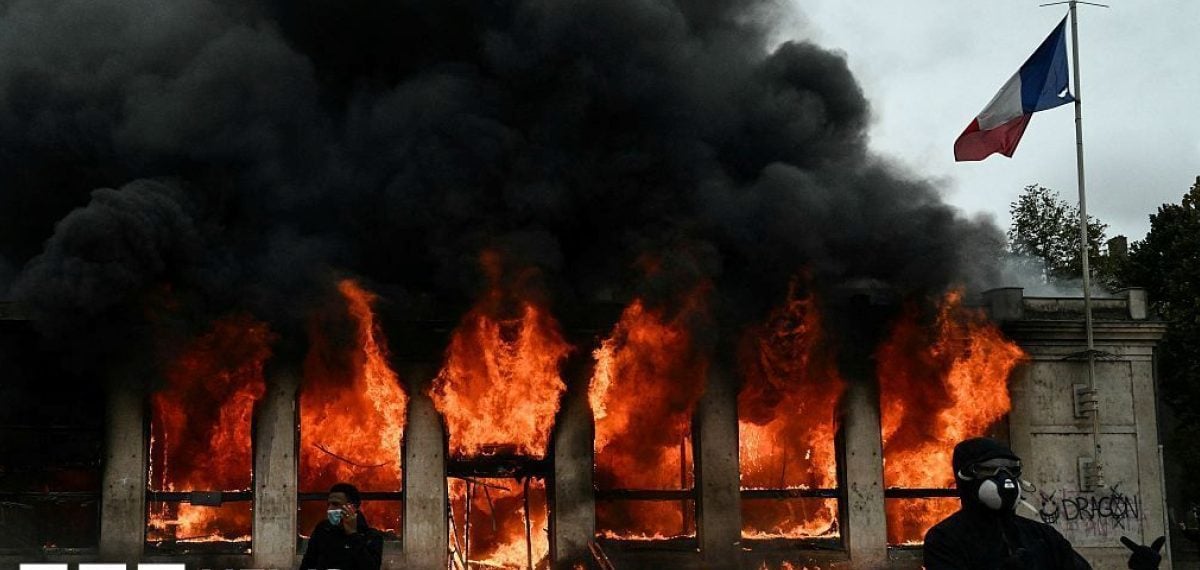 Macron limits weekend protests and orders increased police deployment