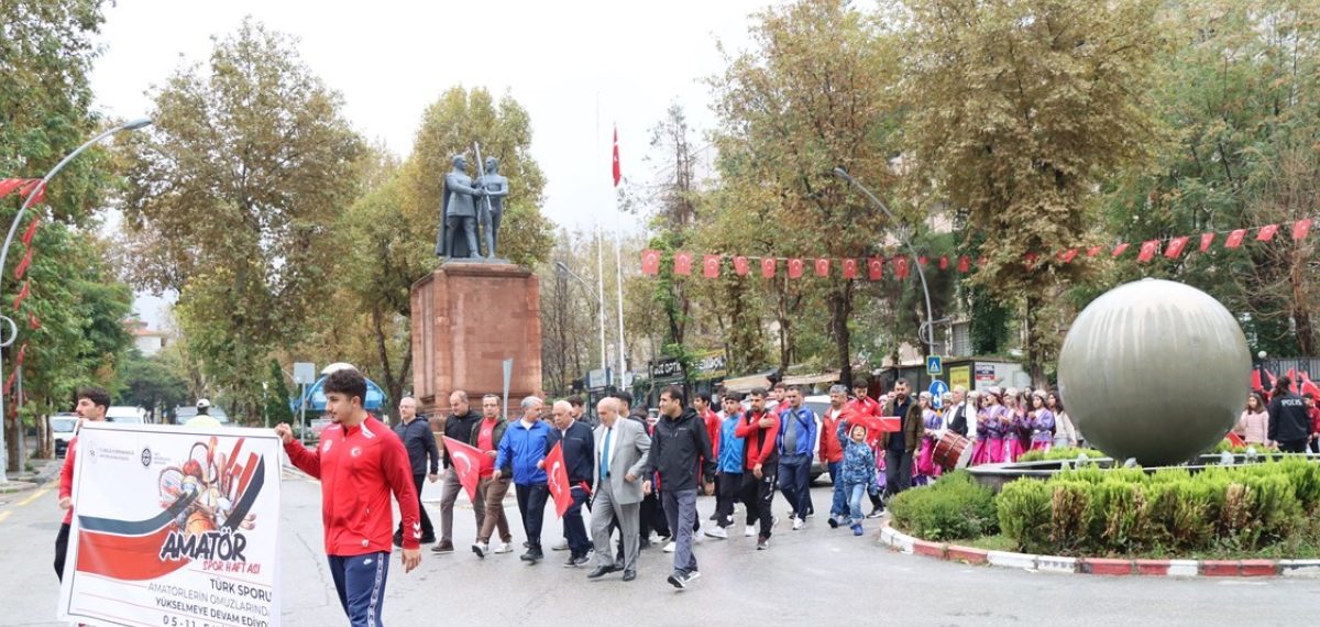 Malatya’da Amatör Spor Haftası yürüyüşle başladı ve etkinlikler duyuruldu