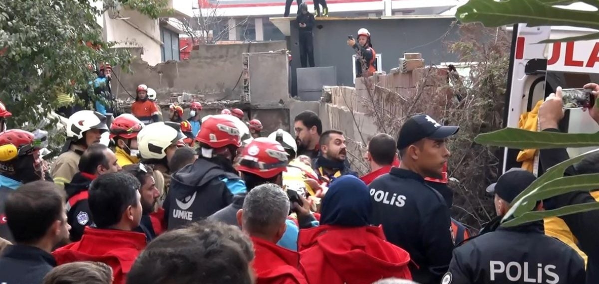 Maltepe’de çöken binada enkazdan 5 kişi kurtarıldı, aramalar sürüyor