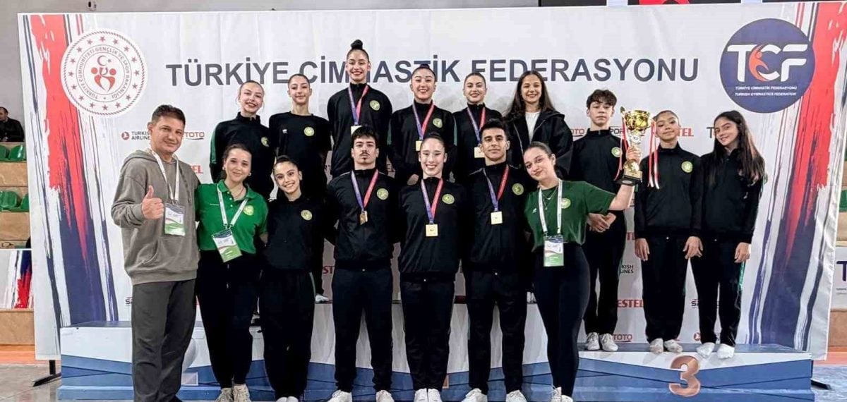 Manisa Büyükşehir Belediyespor 18+ kategoride takım şampiyonu oldu