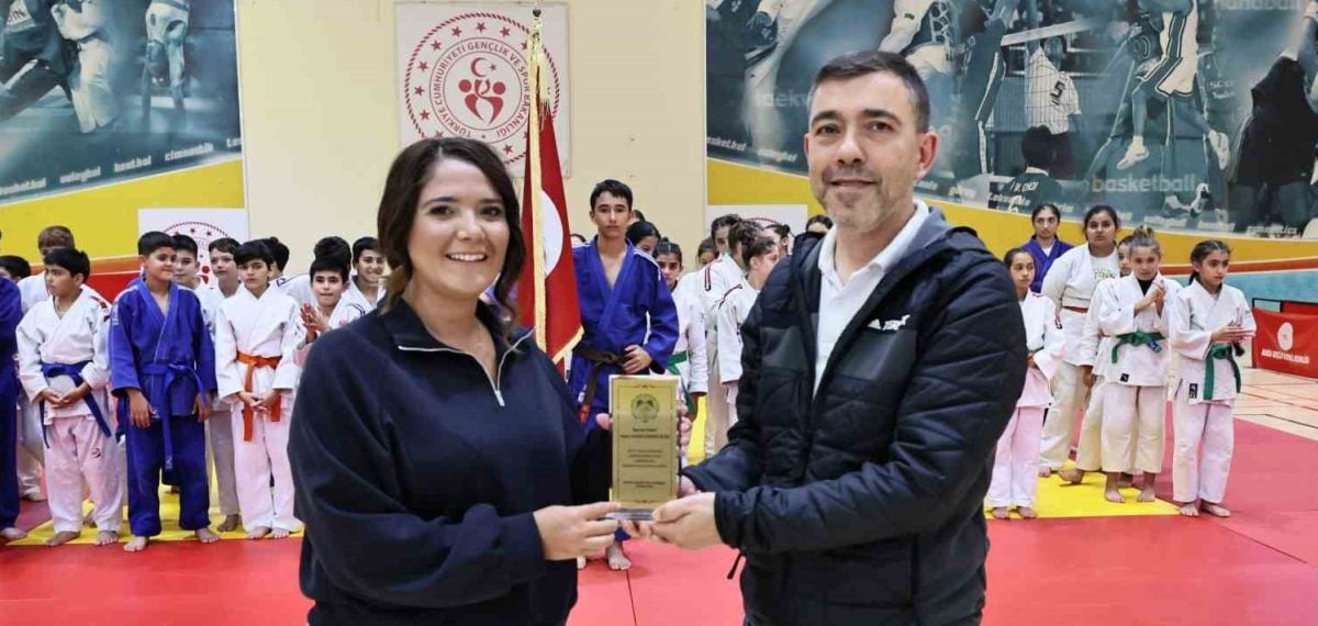 Manisa’da Amatör Spor Haftası ödül töreni ve judo madalya töreni