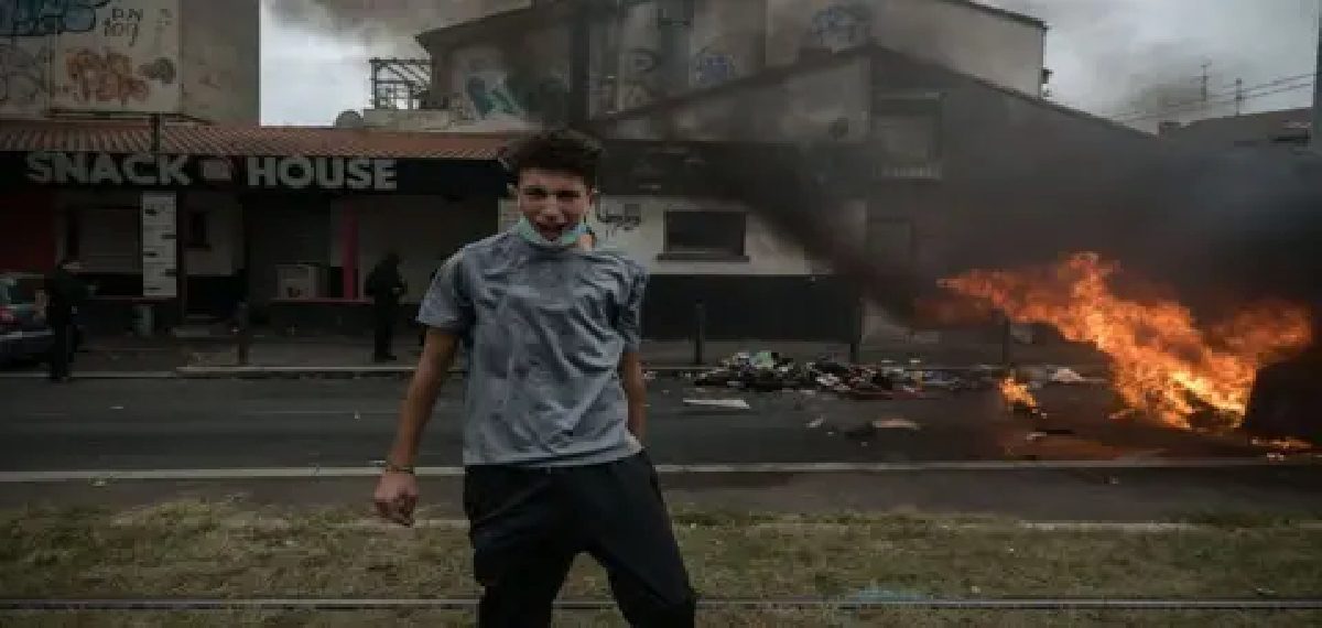 mass student protests grip france over school conditions and police clashes 7 zzcTyXuz