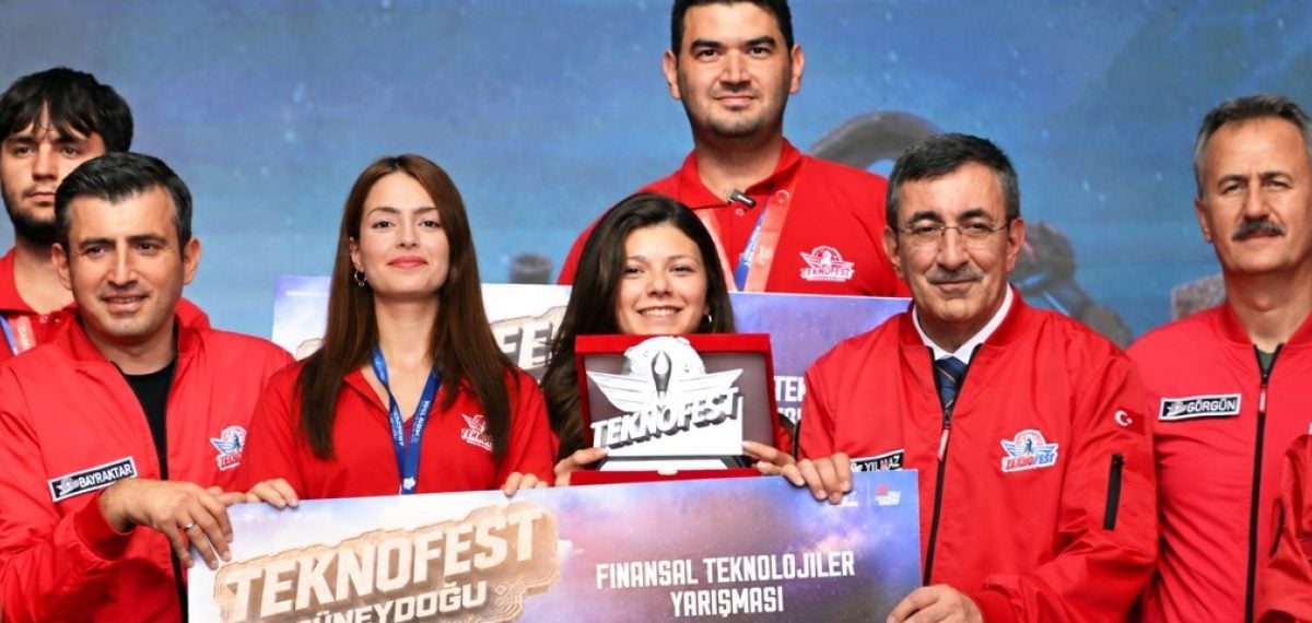 MCBÜ öğrencilerinin yapay zekâ destekli KAPAN projesi TEKNOFEST ikincisi oldu