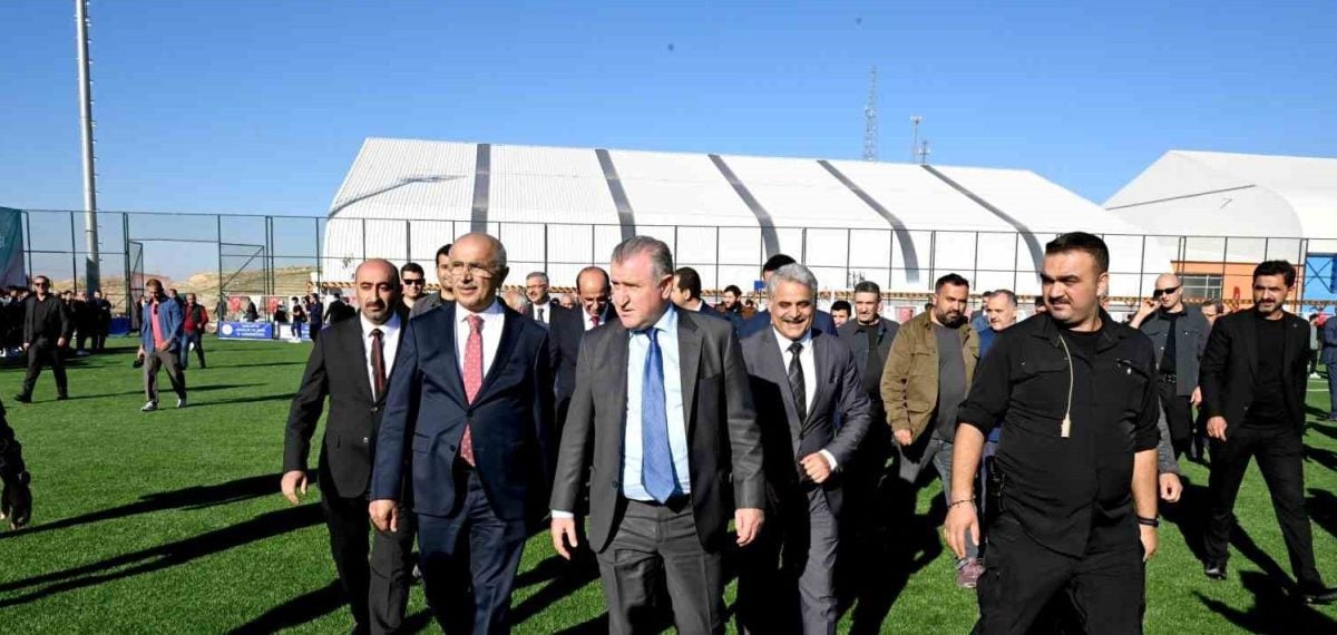Melekbaba Spor Kompleksi Malatya’da açıldı Bakan Bak tesisi inceledi