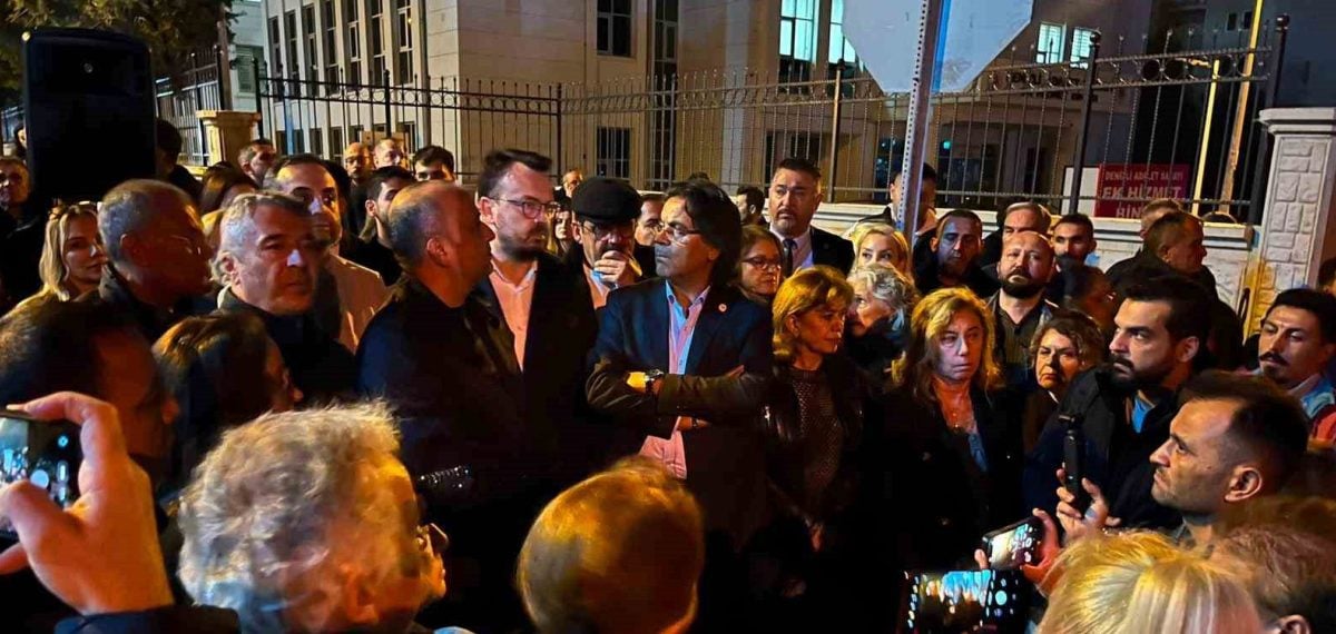 Merkezefendi Belediye Başkanı Şeniz Doğan hakkında tutuklama talebi adliye önünde tepki