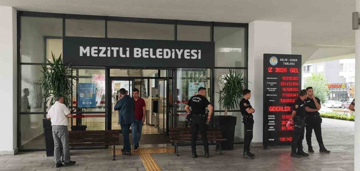 Mersin belediyelerine yönelik operasyonda 59 kişi gözaltına alındı