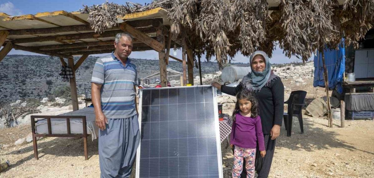 Mersin Büyükşehir’in kırsala güneş paneli desteği 1.160 haneyi aydınlattı