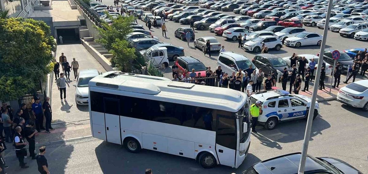 Mersin’de 34 şüpheli tutuklandı belediye başkanları da cezaevine gönderildi