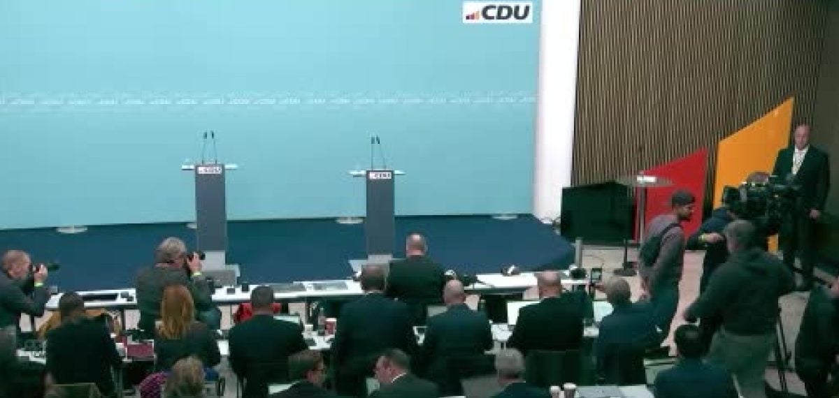 Merz Trump’ın Rus dizel anlaşmasını eleştirdi ve yaptırımlara bağlılık vurguladı