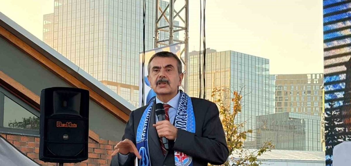 Milli Eğitim Bakanı Yusuf Tekin sosyal medya ve Erzurum yatırımlarını anlattı