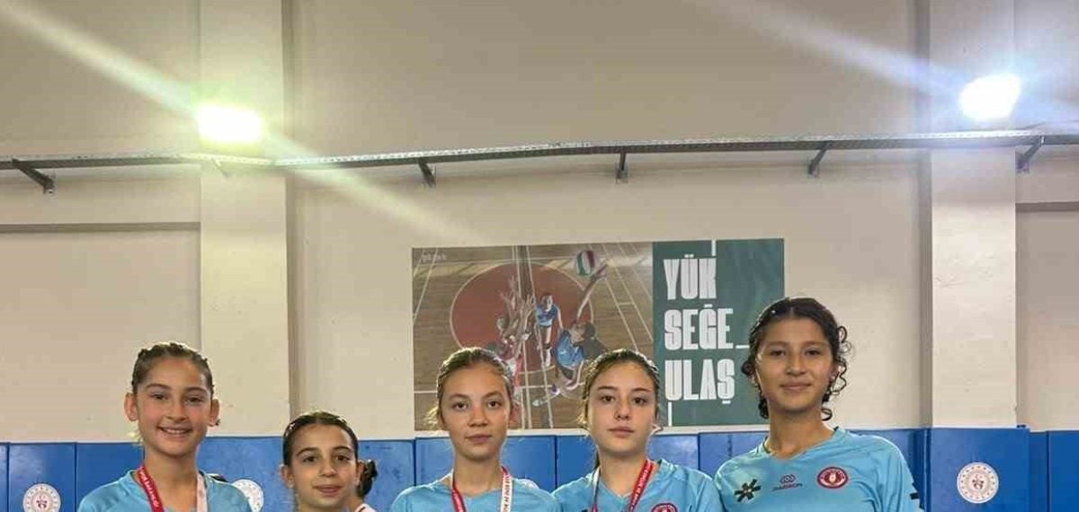 Muğla U14 Hokey Ligleri genç sporcuların performansıyla devam ediyor