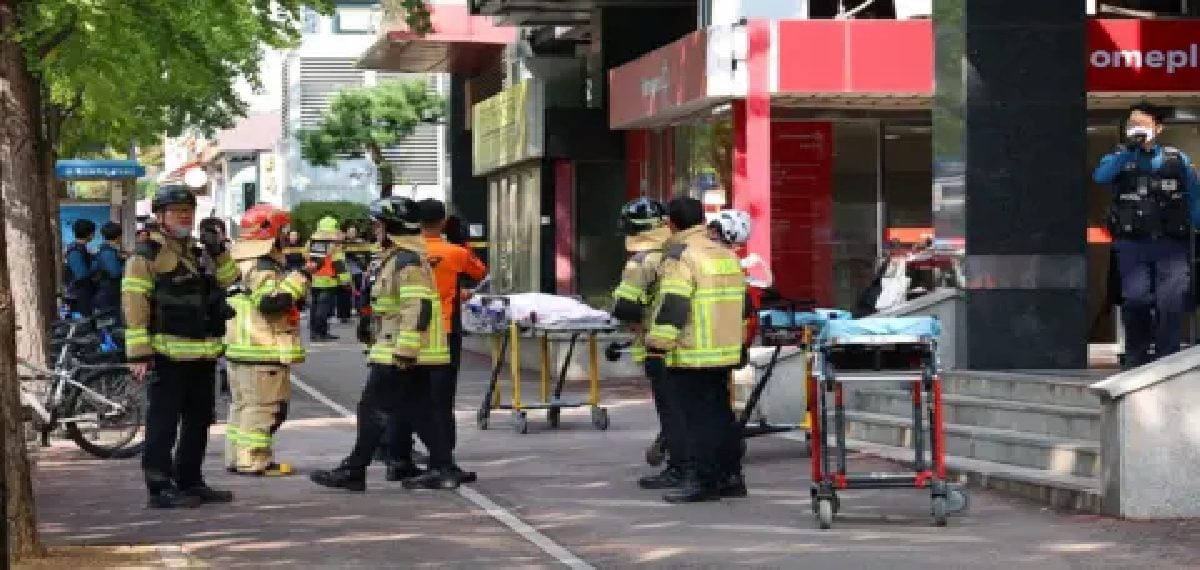 multiple injured in incheon supermarket stabbing suspect detained 0 wHhbEcse