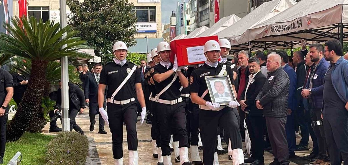 Muratpaşa Kaymakamı İhsan Kara’nın vefatı sonrası valilikte tören düzenlendi