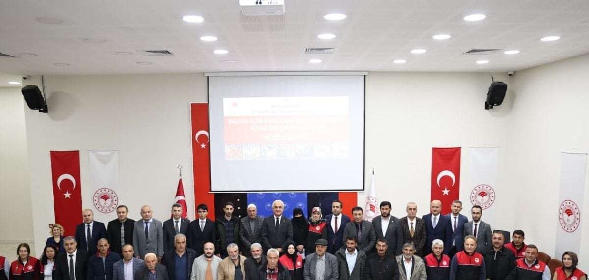 Muş’ta 100 arıcıya toplam bin yeni kovan desteği verildi