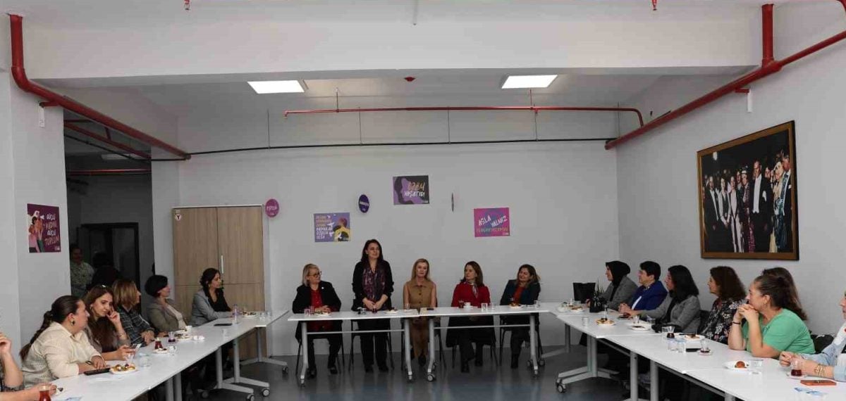 Nilüfer’de Kadın Muhtarlar Günü etkinliği birlik ve destek mesajı verdi