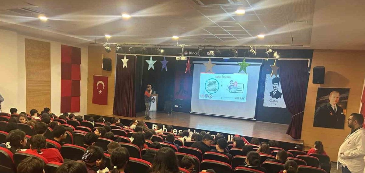 Öğrencilere güvenli internet kullanımı ve siber zorbalık semineri düzenlendi