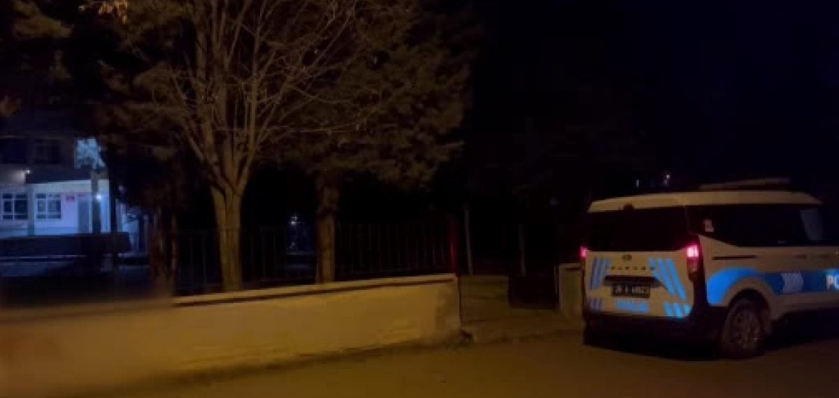Okul bahçesinde çıkan kavgada 17 yaşındaki genç bıçaklandı, üç şüpheli tutuklandı
