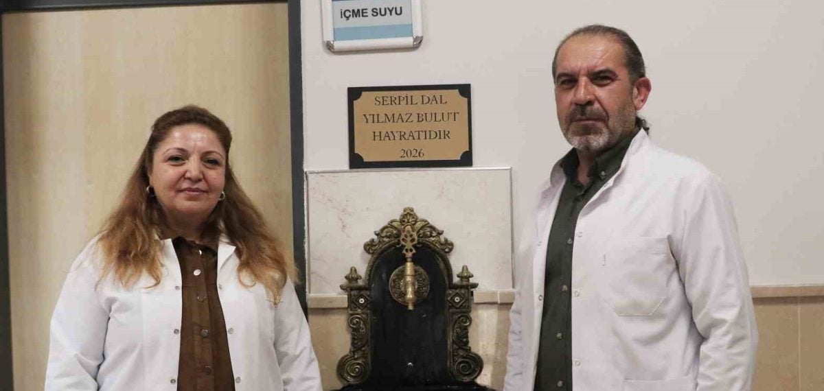 Okul koridoruna kurulan hayrat çeşmesiyle öğrenciler suyun kıymetini öğreniyor